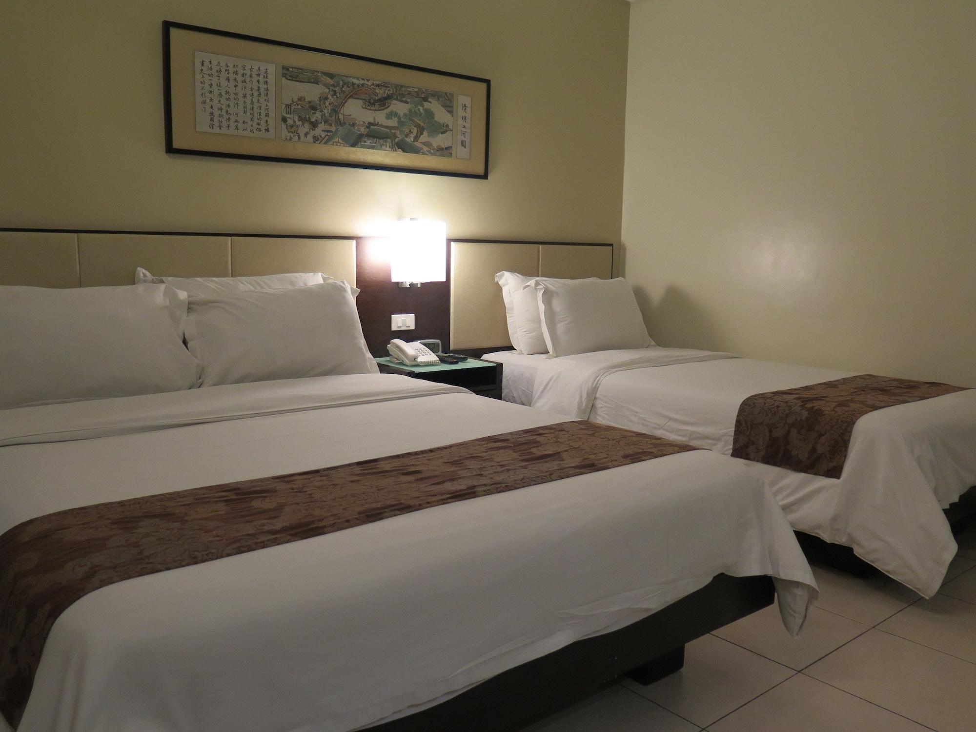 Circle Inn - Iloilo City Center Extérieur photo