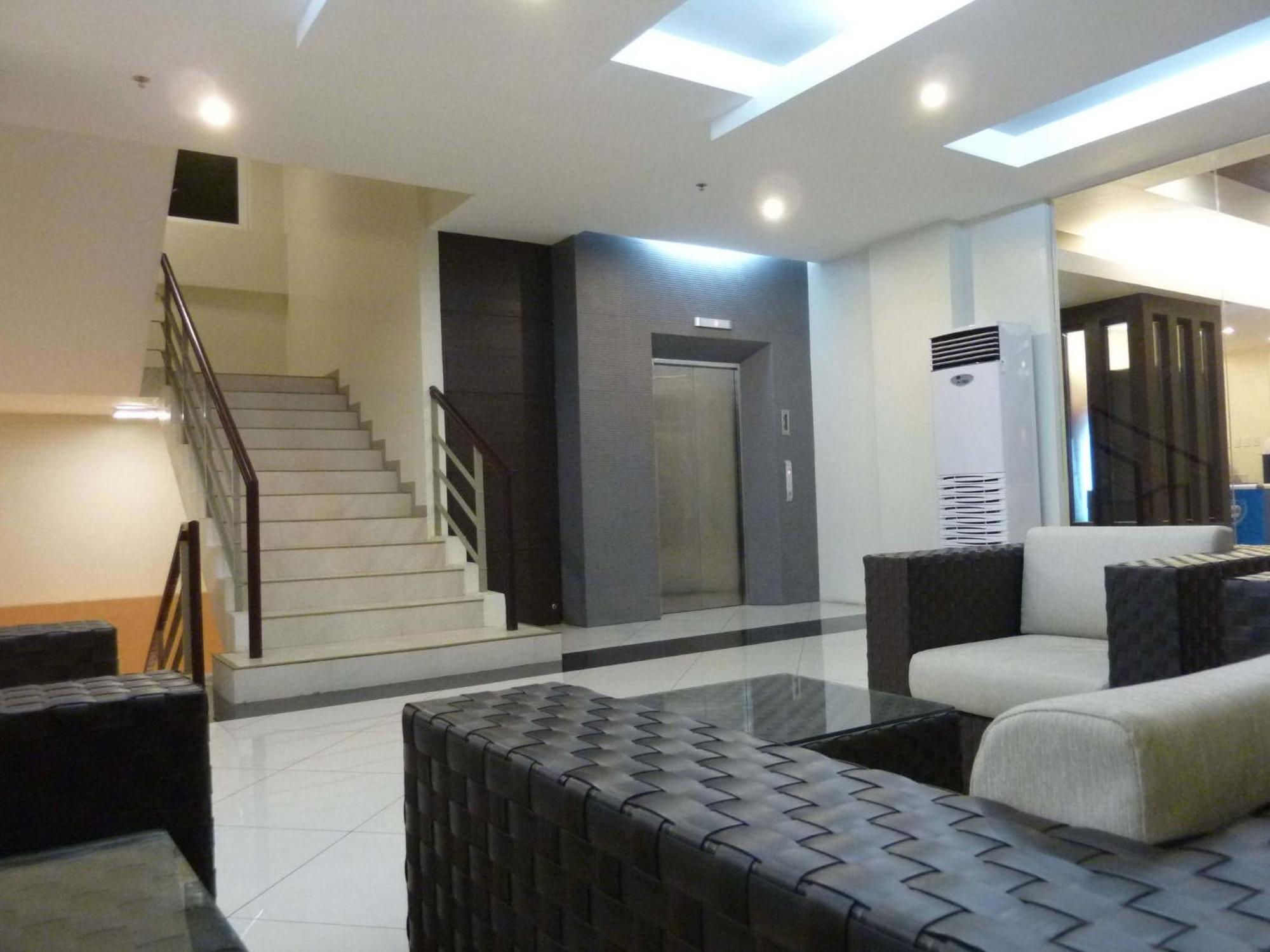 Circle Inn - Iloilo City Center Extérieur photo
